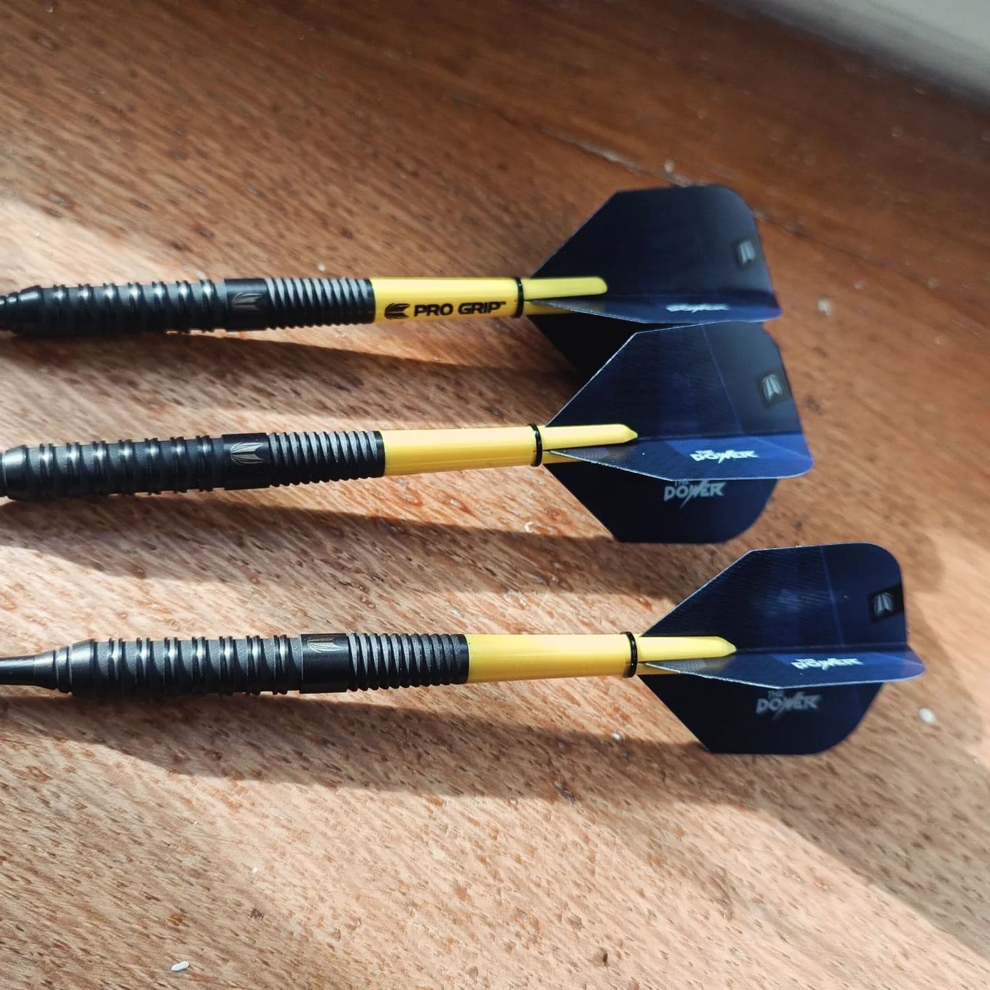 I was not able to afford the real Luke Littler darts so I made my own hommage darts 😅

#darts🎯 #dartshopper #targetsdarts #lukelittler 
#lukelittlerdarts